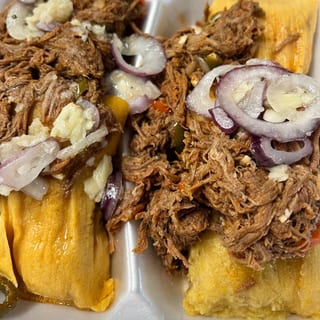 CROWNED TAMALE | ROPA VIEJA